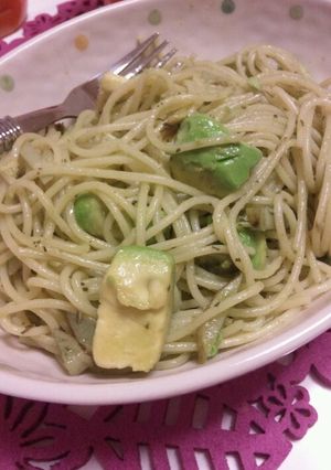 アボカドとじゃがいもとバジルのパスタ-レシピのメイン写真