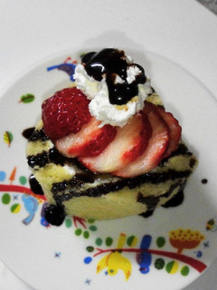 簡単!市販のオムレットでショートケーキ-レシピのメイン写真
