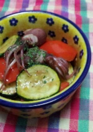 ホタルイカとズッキーニのアンチョビ炒め-レシピのメイン写真