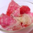 カレーのお供に是非♪ソフトサラミのマリネ