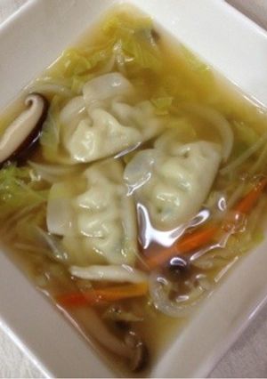 簡単☆冷凍餃子で☆野菜たっぷり餃子スープ-レシピのメイン写真