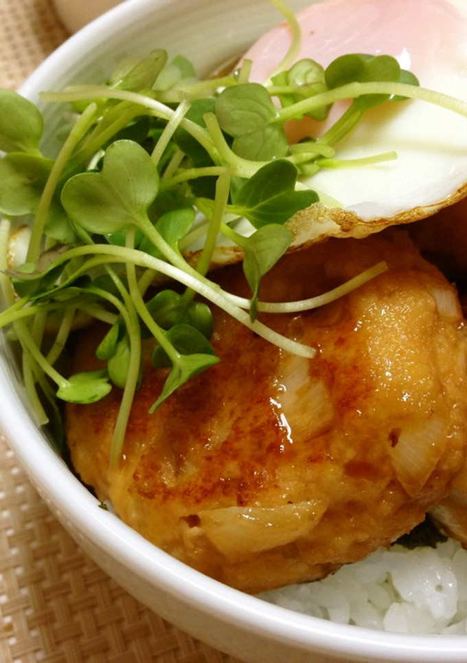 新タマネギの鶏つくね丼-レシピのメイン写真
