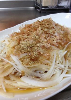 おいしい！簡単！新玉ねぎのポン酢サラダ-レシピのメイン写真
