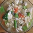 野菜と舞茸と溶き卵の鰹昆布出汁湯豆腐