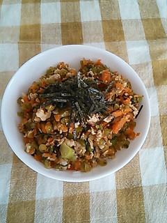 大根の葉っぱで鳥そぼろ丼-レシピのメイン写真