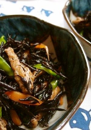 素朴な味わいひじきの煮物-レシピのメイン写真
