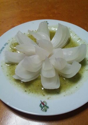 新たまねぎのお花サラダ-レシピのメイン写真