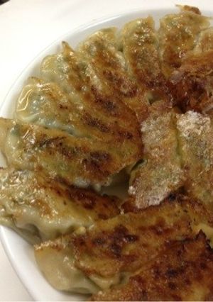 豚肉とニラがたっぷりなウチの餃子^ ^-レシピのメイン写真