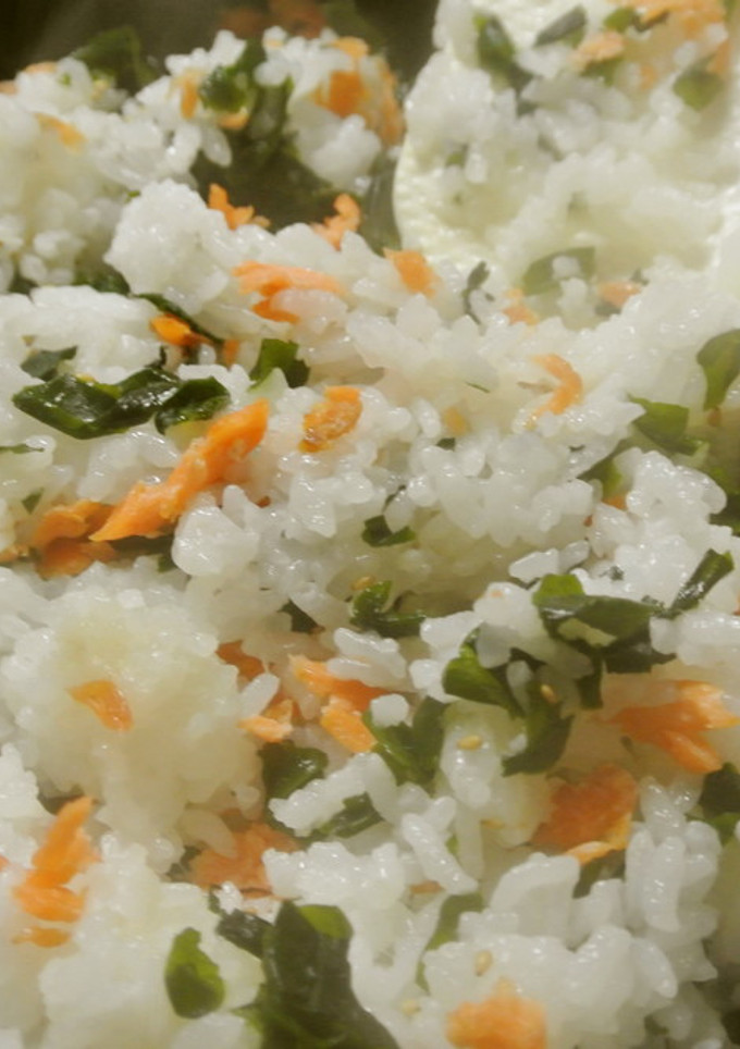 生からでも簡単磯香るほっこり鮭わかめご飯-レシピのメイン写真