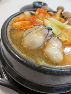牡蠣のキムチチゲ(굴・김치찌개)。-レシピのメイン写真