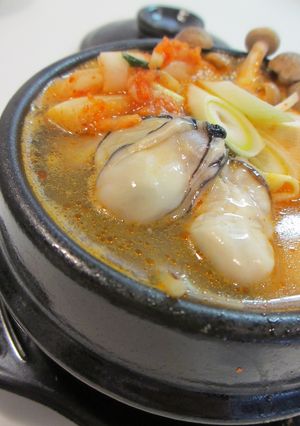 牡蠣のキムチチゲ(굴・김치찌개)。-レシピのメイン写真