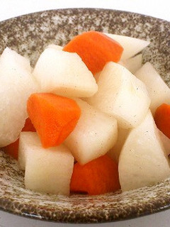 角切り大根の生姜風味のお漬物-レシピのメイン写真