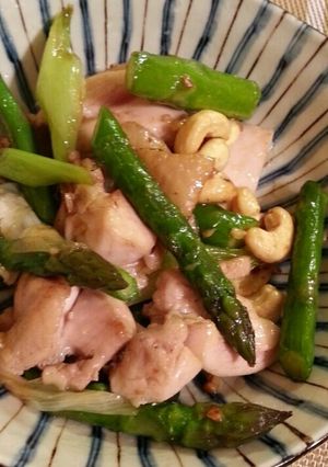 鶏肉とアスパラのオイスターソース炒め-レシピのメイン写真