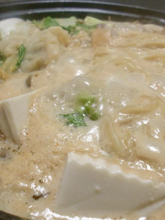 餃子豆乳ラーメン鍋-レシピのメイン写真