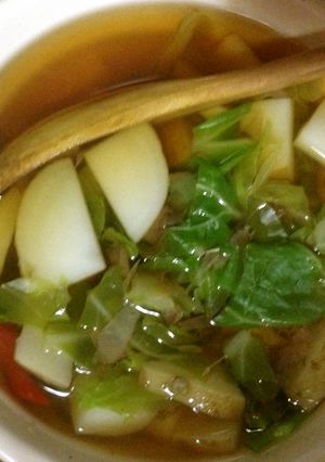 じゃがいもとキャベツと鰹出汁の辛いスープ-レシピのメイン写真
