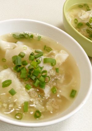 市販餃子で作るワンタンスープ!-レシピのメイン写真