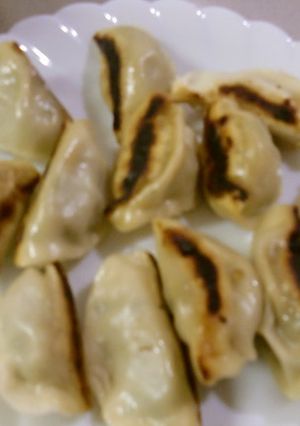 皮も手作り♪おいしい餃子-レシピのメイン写真