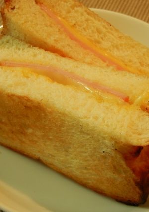 とろけるチーズのホットサンド-レシピのメイン写真