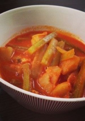 セロリとアサリのトマトスープ-レシピのメイン写真