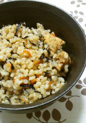 食物繊維たっぷり玄米ひじきごはん-レシピのメイン写真