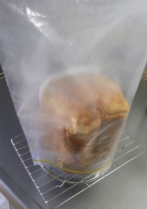 焼きたてパンの外側を柔らかく！-レシピのメイン写真