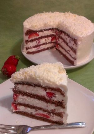 ビッグ★ホワイトチョコ生ケーキ苺サンド♪-レシピのメイン写真