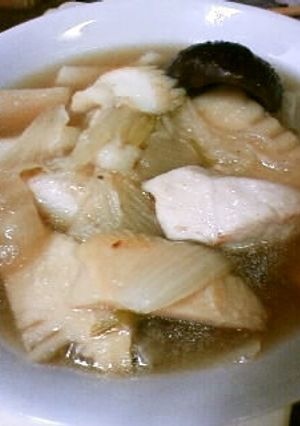 大勢用に！野菜と鶏、イカで中華風煮物-レシピのメイン写真