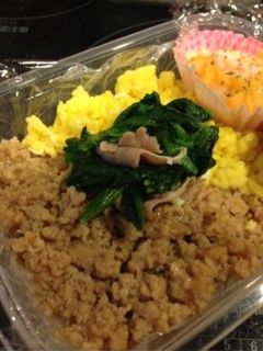 話題入り❤冷めても美味しい鶏そぼろ❤弁当-レシピのメイン写真