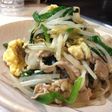 豚コマ特売!安くて美味しいニラ玉炒め‼