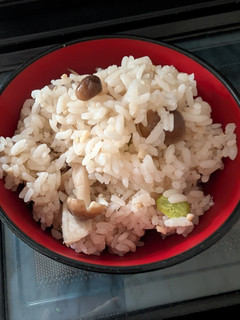 簡単★鶏そぼろとキノコの炊き込みご飯-レシピのメイン写真