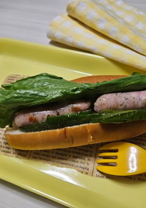 簡単ランチ！ピーマンレタスホットドッグ！-レシピのメイン写真