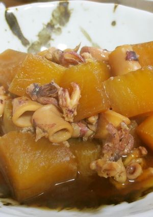 スロークッカーで大根とイカの煮物-レシピのメイン写真