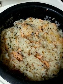 簡単!鮭の炊き込みご飯-レシピのメイン写真