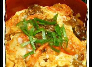 キム玉丼⇒『焼き鳥の缶詰』でキムチ親子丼-レシピのメイン写真