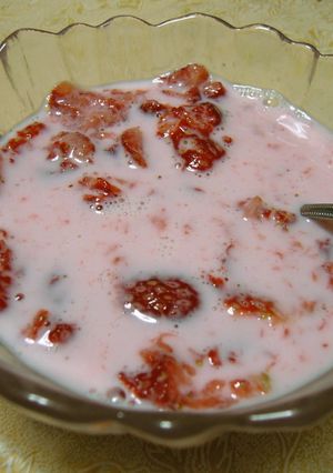 甘酸っぱい♡いちごの牛乳がけ-レシピのメイン写真