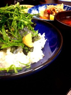 男性に人気!生シラス丼-レシピのメイン写真