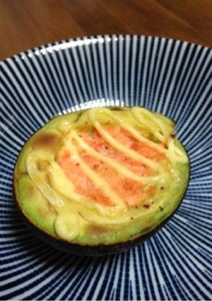 ズボラ飯な簡単おつまみ☆アボガド明太マヨ-レシピのメイン写真