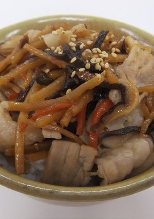 炒めるだけ♪簡単きんぴら丼-レシピのメイン写真