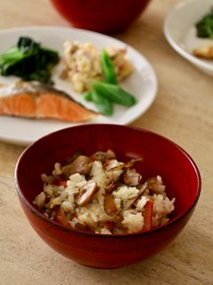 大人気♪ 鶏肉とごぼうの混ぜごはん-レシピのメイン写真