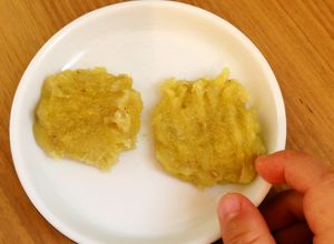 手づかみ離乳食☆モチモチごまさつま芋-レシピのメイン写真