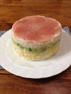 生ハム・アボカドで☆ま~るい押し寿司-レシピのメイン写真