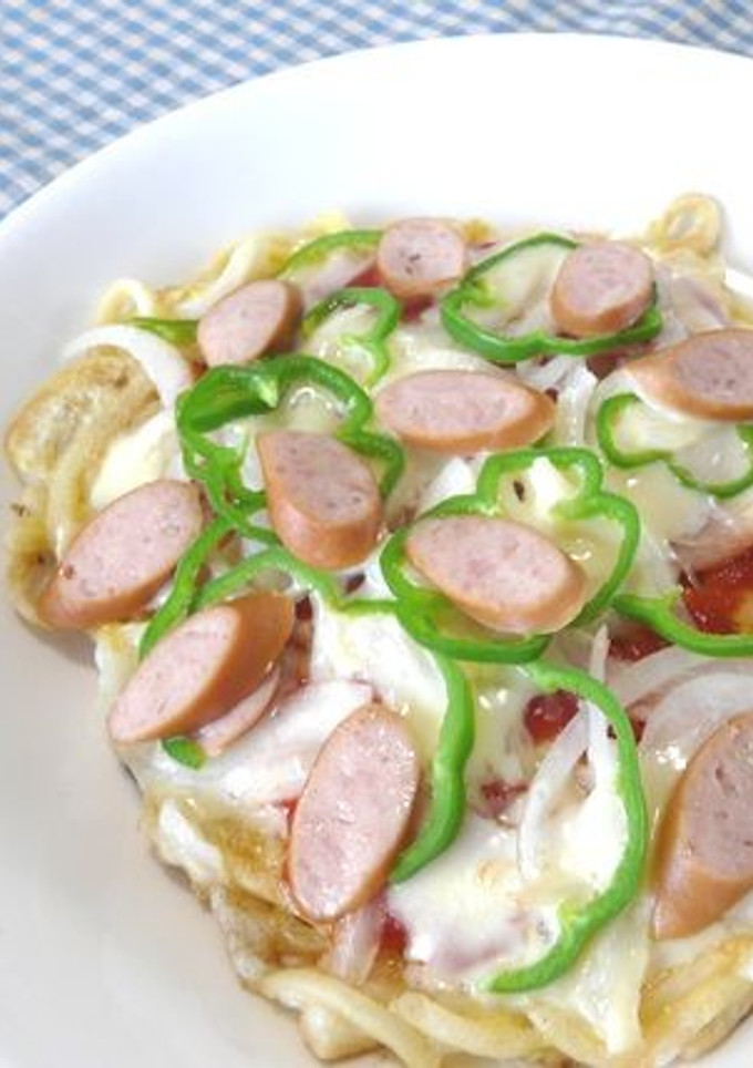 おもちをリメイク！うどんdeピザ-レシピのメイン写真