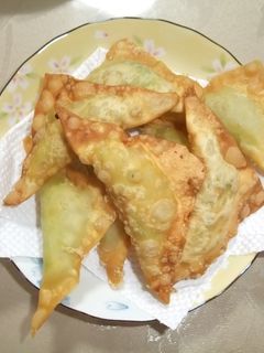 ソラマメとチーズのワンタン皮包み揚げ-レシピのメイン写真