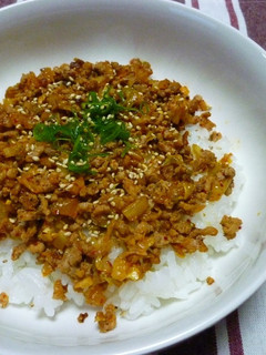 簡単に出来ます!キーマキムチ丼-レシピのメイン写真