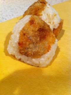 余りコロッケDEおにぎり-レシピのメイン写真