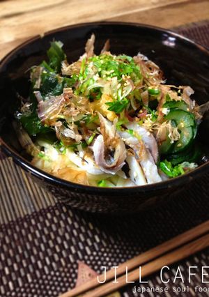 〆鯖のせ　ぶっかけ冷やしうどん-レシピのメイン写真