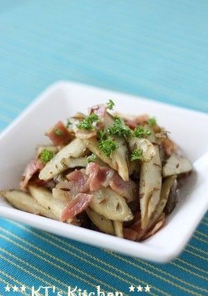 ごぼうとベーコンのクミンバター醤油炒め-レシピのメイン写真