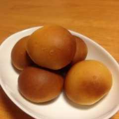 รูปของ オリーブオイルでもっちり丸パン☆
