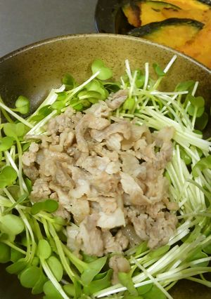 簡単！カイワレ大根と豚肉のおかず-レシピのメイン写真