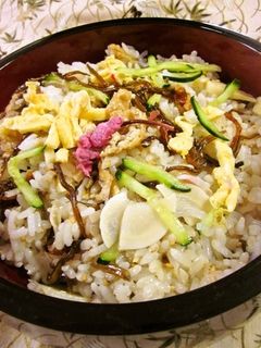 筍、いなり揚げ入りちらし寿司-レシピのメイン写真